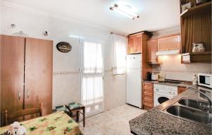 Stunning Home In Orihuela With Wifi