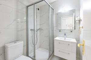 Modern Renaissance studio – Lakefront