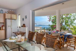 Porto sea view house - 15min from Athens airport - AC - WIFI - PARKING