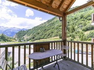 Bel appartement 4 pers, terrasse, parking privé, proche ski et thermes - FR-1-403-98