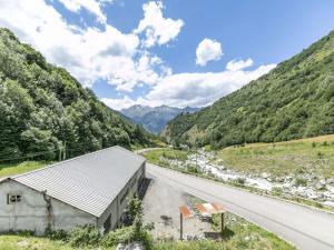 Bel appartement 4 pers, terrasse, parking privé, proche ski et thermes - FR-1-403-98