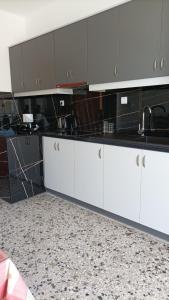 Kostas Maria Apartment 109m2 1st Floor