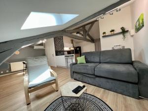 Appartements LE MOBILE - Climatise - Proche de la gare - Centre ville-PROPERTY RENTAL NM : photos des chambres