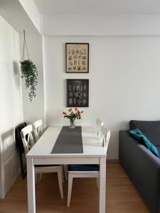 Apartament Przy Kawczej - Pokój z aneksem kuchennym