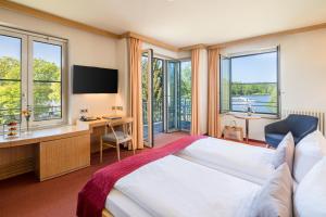 Premium Double Room With Lake View room in Seehotel Rheinsberg