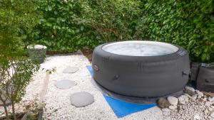 Appartements Ideal couple Jacuzzi et jolie cour interieure : photos des chambres