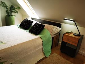 Chillout Apart In the Attic