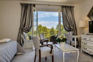 Hotels La Bastide De Tourtour Hotel & Spa : photos des chambres