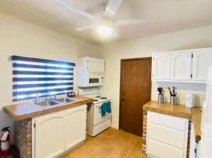 Relax in the Charming Casita Mezquites #5