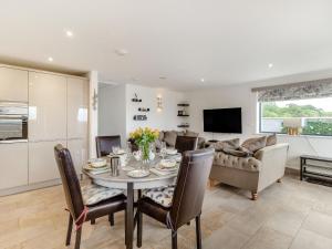 Secret Kingdom Cottage