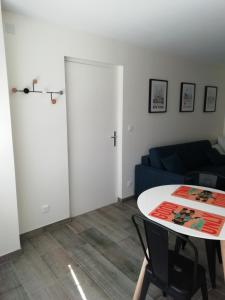 Maisons de vacances Studio Place 28 a Joue sur Erdre : Studio