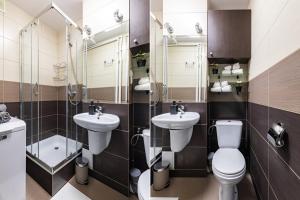 SuperApart Saska 48a, Sleek 6th-Floor Studio with Balcony & Elevator Access