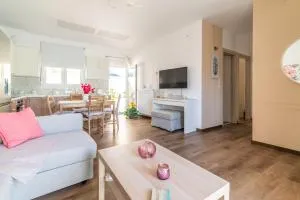 Sophia's Comfortable Home with a Private Backyard - Kavrokhórion