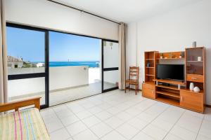 Praia da Rocha Wonder w Balcony by LovelyStay