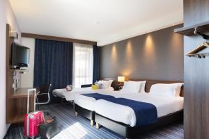 Hotels Holiday Inn Express Toulon - Est, an IHG Hotel : photos des chambres