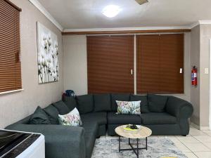 Lovely 1 Bedroom Unit With Amazing Pool