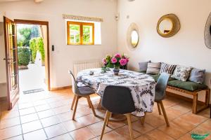 Appartements Le Clos des Eucalyptus : photos des chambres