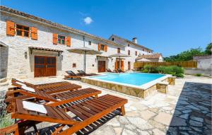 Holiday Home Rezanci 05