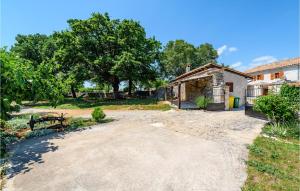 Holiday Home Rezanci 05