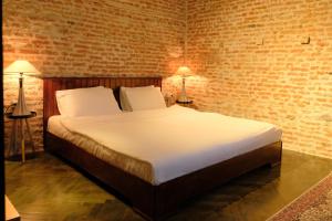 Bohemian Sophie Korce