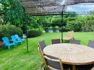 Maisons de vacances Maison de vacances a la campagne avec piscine 