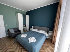 Las Brisas Garden Apartment