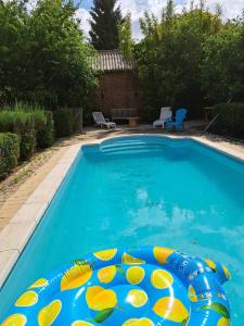 Maisons de vacances Maison de vacances a la campagne avec piscine 