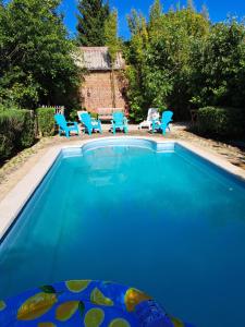 Maisons de vacances Maison de vacances a la campagne avec piscine 