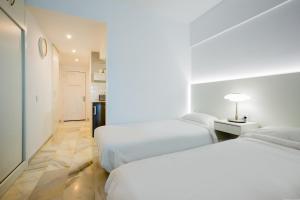 White Studio - La Caleta