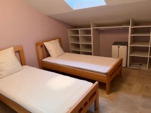 ancien chai rénové dans un parc clos de 3 hectares