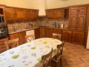 Maison de maître dans un parc clos de 3 hectares