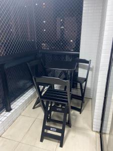 Cap2, flat com churrasqueira , 2 dormitórios, piscina, muito próximo a praia