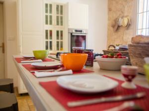 Maisons de vacances Spacious holiday home in Bergerac with private pool : photos des chambres