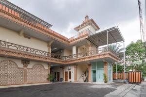 Urbanview Hotel Salsabilah Palembang by RedDoorz - 3hvězdičkové hotely ve městě Palembang