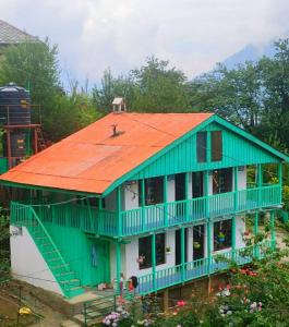3-bedroom Private Swiss Cottage near mall road