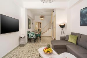 Crescendo City House