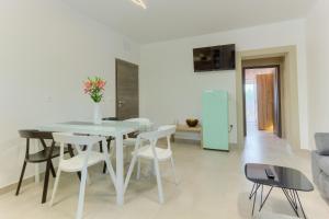 Modern apartment Bircic with balcony & patio