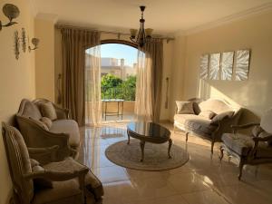 Modern downtown Sheikh Zayed Condo