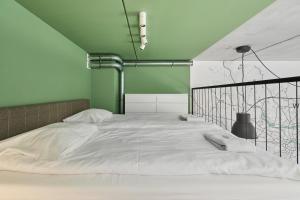 Mezzanine Studio Zarembowicza Wrocław Airport by Renters