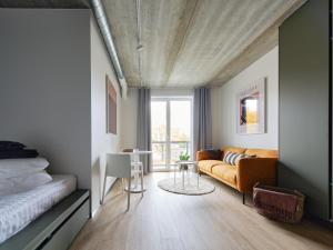 Campus House by Larsen