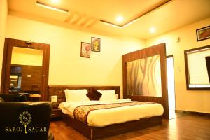 Hotel Saroj Sagar