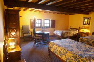 Hotels Hostellerie du Vieux Perouges : photos des chambres