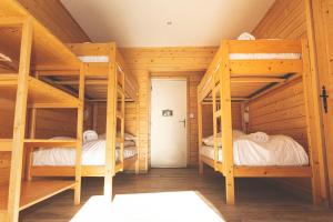 Hotels Le Loup Blanc : photos des chambres