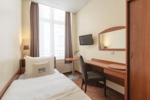 Economy Single Room room in Novum Hotel Hamburg Stadtzentrum
