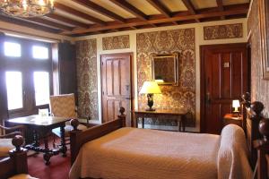 Hotels Hostellerie du Vieux Perouges : Chambre Lits Jumeaux Supérieure - Occupation simple - Non remboursable