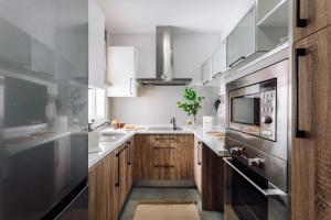 EKONDA- 2 Bedroom Apartment in Trafalgar