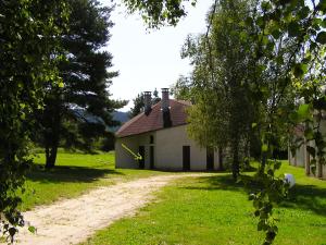 Maisons de vacances Maison de 2 chambres avec jardin amenage et wifi a La Chapelle Geneste : photos des chambres