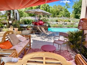 Maison dHôtes de Charme Le Clos de la Fontaine Piscine & SPA