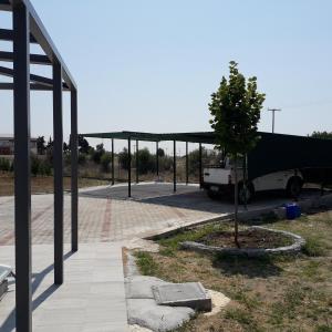 Gardens Sunset Αvra