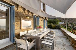 Seabreeze house by the sea by Andros Villas Collection